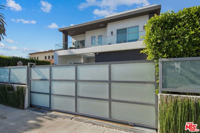 429 N Sweetzer Avenue, Los Angeles, CA 90048