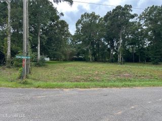 114 N Highlands Drive, Poplarville, MS 39470