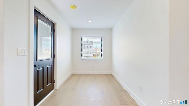 14 Chetwood Street, Milford, CT 06460