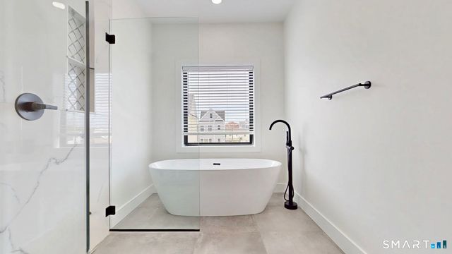 14 Chetwood Street, Milford, CT 06460