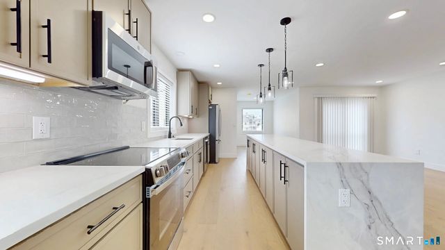 14 Chetwood Street, Milford, CT 06460