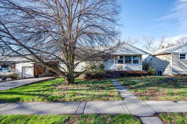 1035 NW Clifford St, Pullman, WA 99163