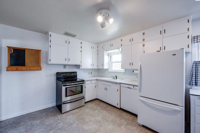 1035 NW Clifford St, Pullman, WA 99163