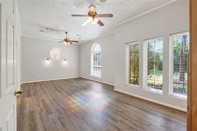 10147 Lewis Creek Circle, Willis, TX 77318