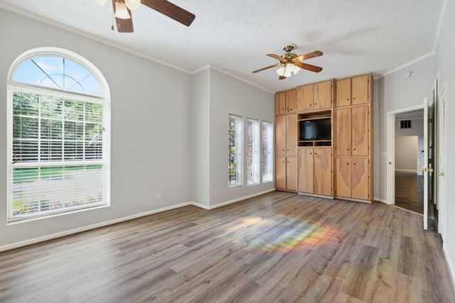 10147 Lewis Creek Circle, Willis, TX 77318