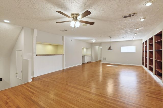 10147 Lewis Creek Circle, Willis, TX 77318