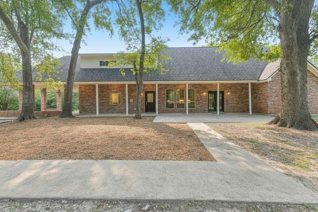10147 Lewis Creek Circle, Willis, TX 77318