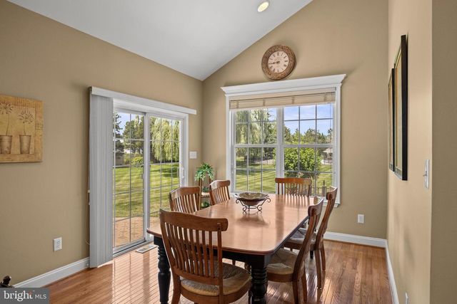 208 HICKORY LN, Mullica Hill, NJ 08062
