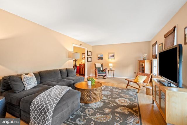 1920 WINDMILL LN, Alexandria, VA 22307