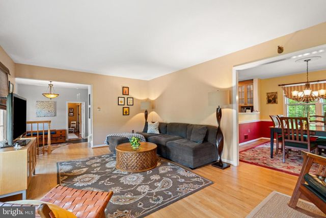1920 WINDMILL LN, Alexandria, VA 22307