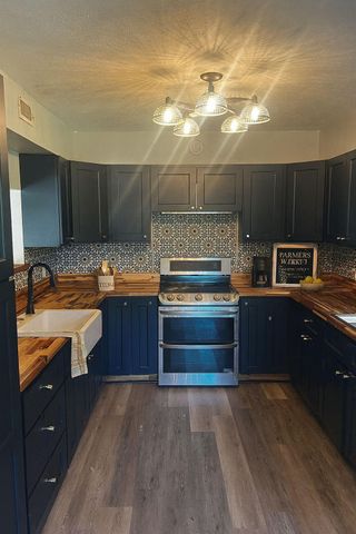 401 Crystal Creek Drive, Livingston, TX 77351