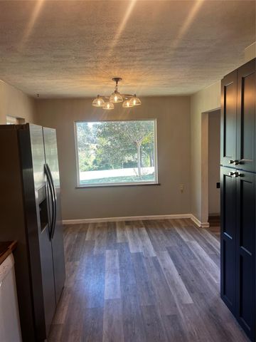 401 Crystal Creek Drive, Livingston, TX 77351