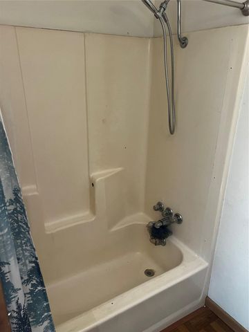 401 Crystal Creek Drive, Livingston, TX 77351