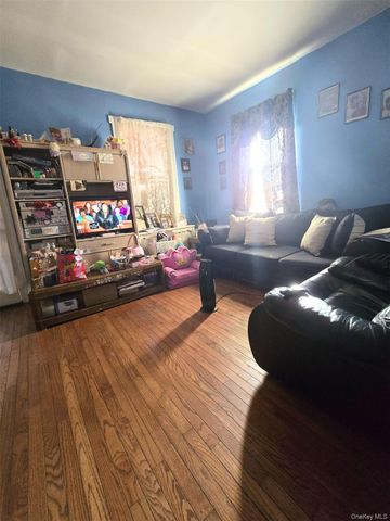 27 Midwood Street, Hempstead, NY 11550