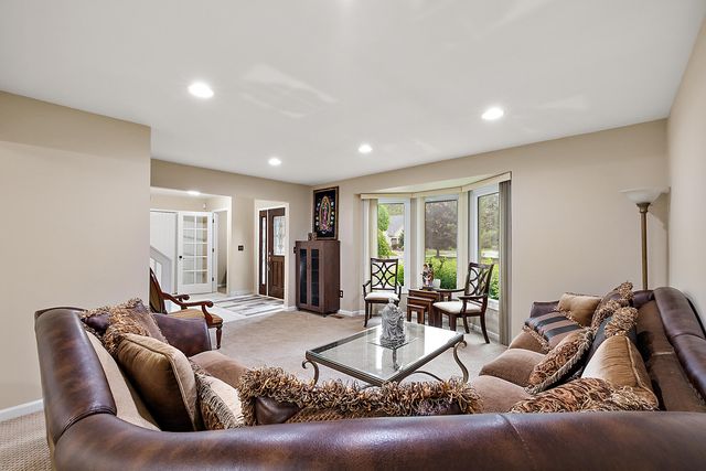 30521 Knighton Drive, Farmington Hills, MI 48331