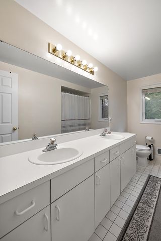 30521 Knighton Drive, Farmington Hills, MI 48331