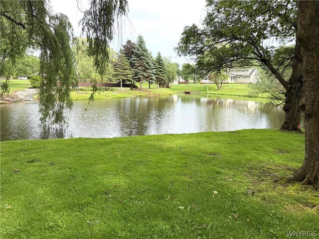 5287 Willow Lake Court, Clarence, NY 14031
