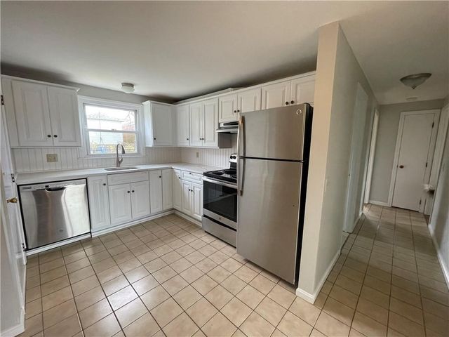 4 Almy Court 2, Newport, RI 02840