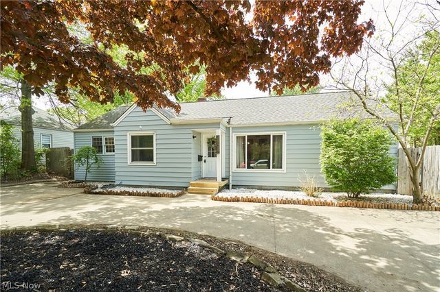 780 Bates Road, Rocky River, OH 44116