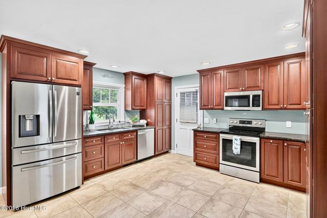 102 La Salle Street, Wilmington, NC 28411