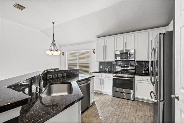 5948 Lomita Verde CIR, Austin, TX 78749