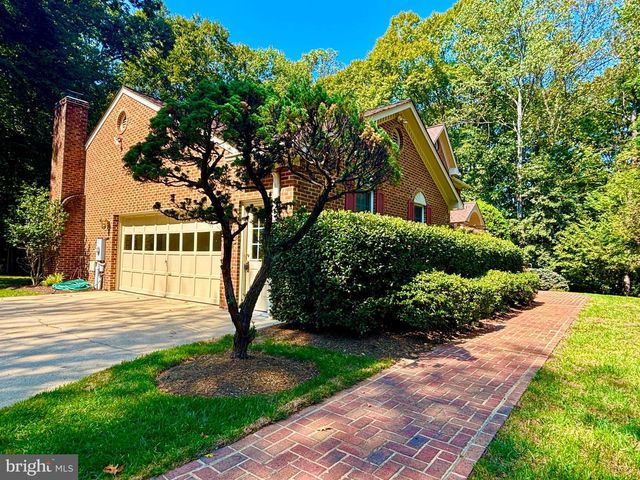 3667 FOXHALL PL, White Plains, MD 20695