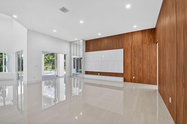 6401 Park Lane W, Lake Worth, FL 33449