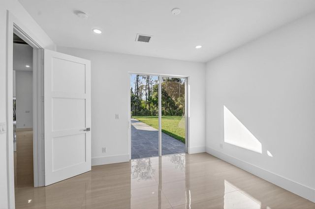 6401 Park Lane W, Lake Worth, FL 33449
