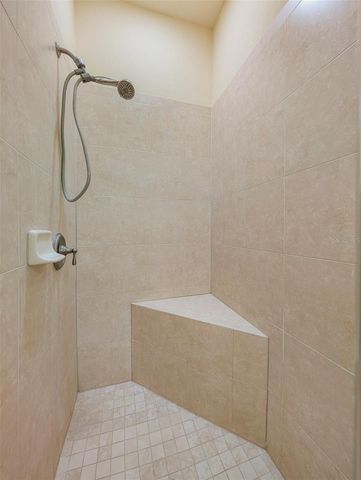 6507 37TH STREET E, Sarasota, FL 34243