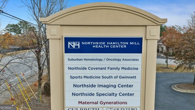 98 King Village, Braselton, GA 30517