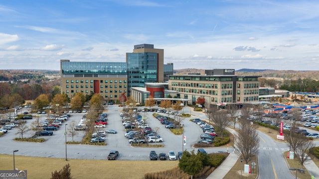 98 King Village, Braselton, GA 30517