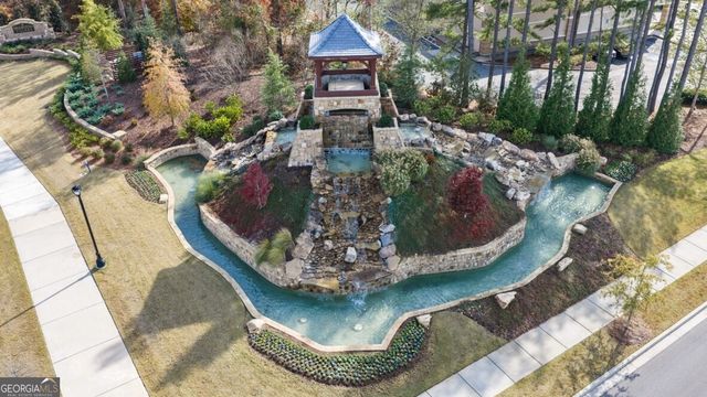 98 King Village, Braselton, GA 30517