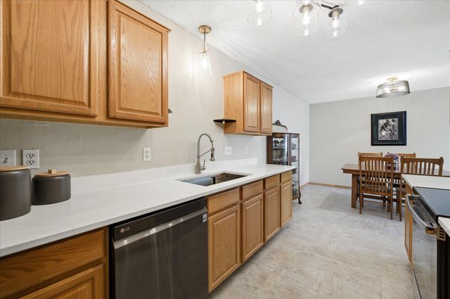 14211 Xenon Street NW 11, Ramsey, MN 55303