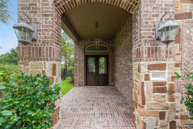 19003 Cove Manor Drive, Cypress, TX 77433