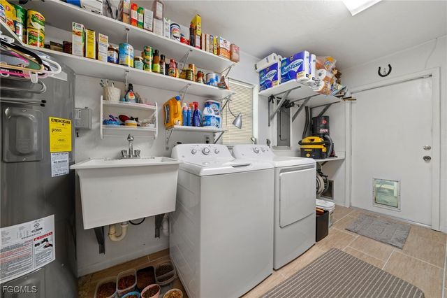 813 105th AVE N, Naples, FL 34108