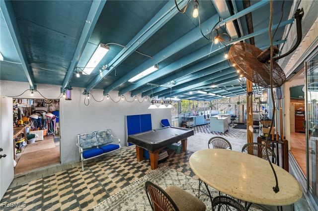 813 105th AVE N, Naples, FL 34108