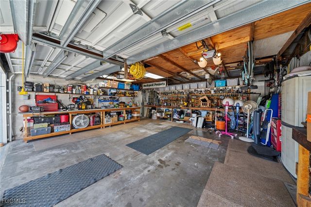 813 105th AVE N, Naples, FL 34108