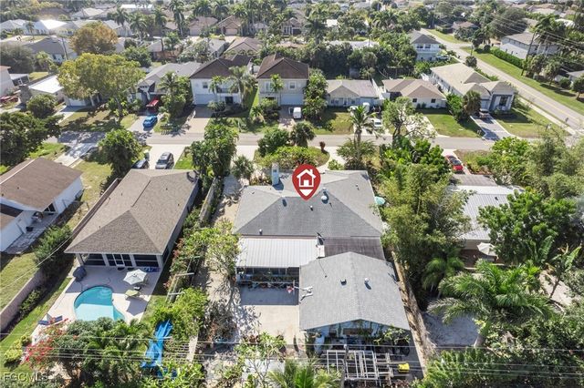 813 105th AVE N, Naples, FL 34108