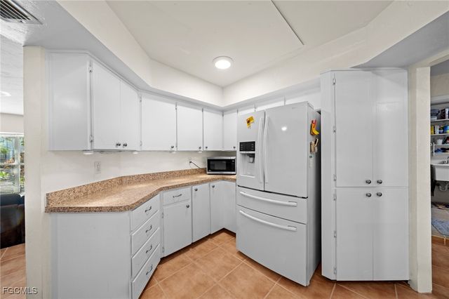 813 105th AVE N, Naples, FL 34108