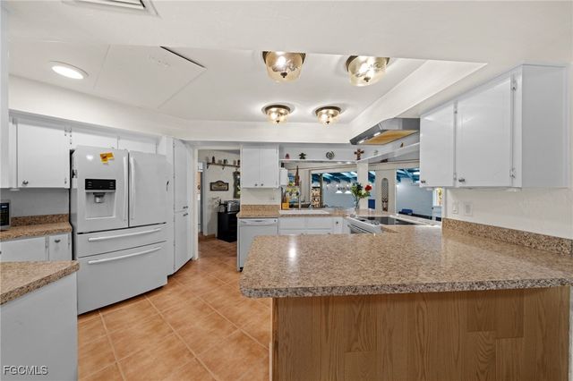 813 105th AVE N, Naples, FL 34108