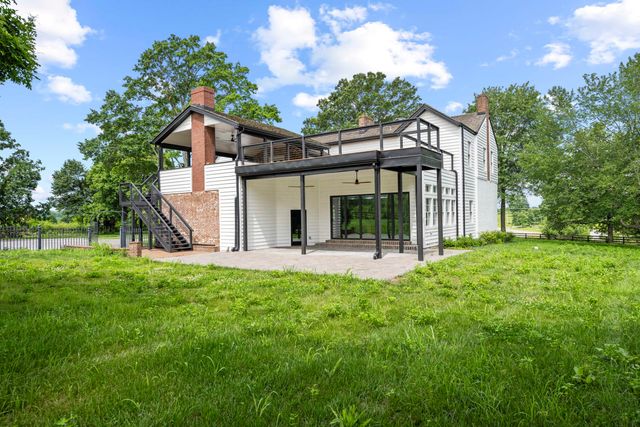 1975-A Georgetown Road, Paris, KY 40361