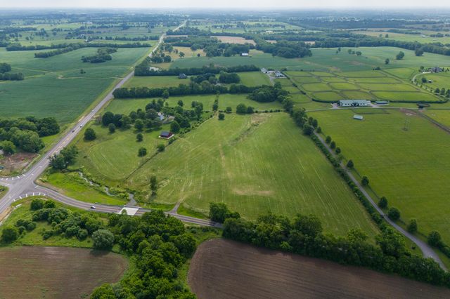 1975-A Georgetown Road, Paris, KY 40361