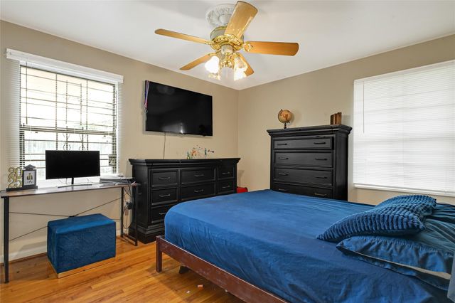 5843 Kenilwood Drive, Houston, TX 77033