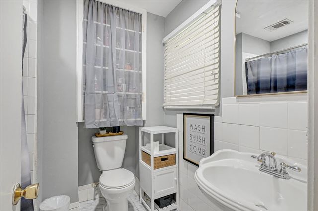 5843 Kenilwood Drive, Houston, TX 77033