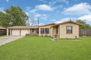 5843 Kenilwood Drive, Houston, TX 77033