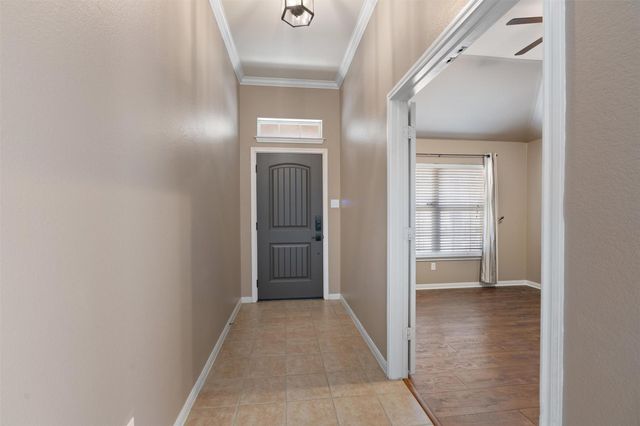 407 Red Hawk DR, Leander, TX 78641