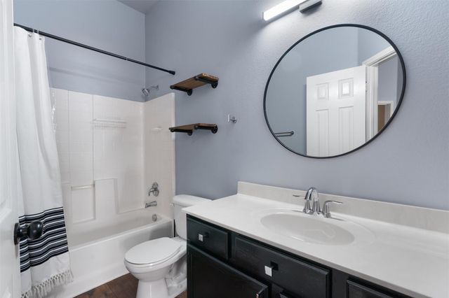 407 Red Hawk DR, Leander, TX 78641