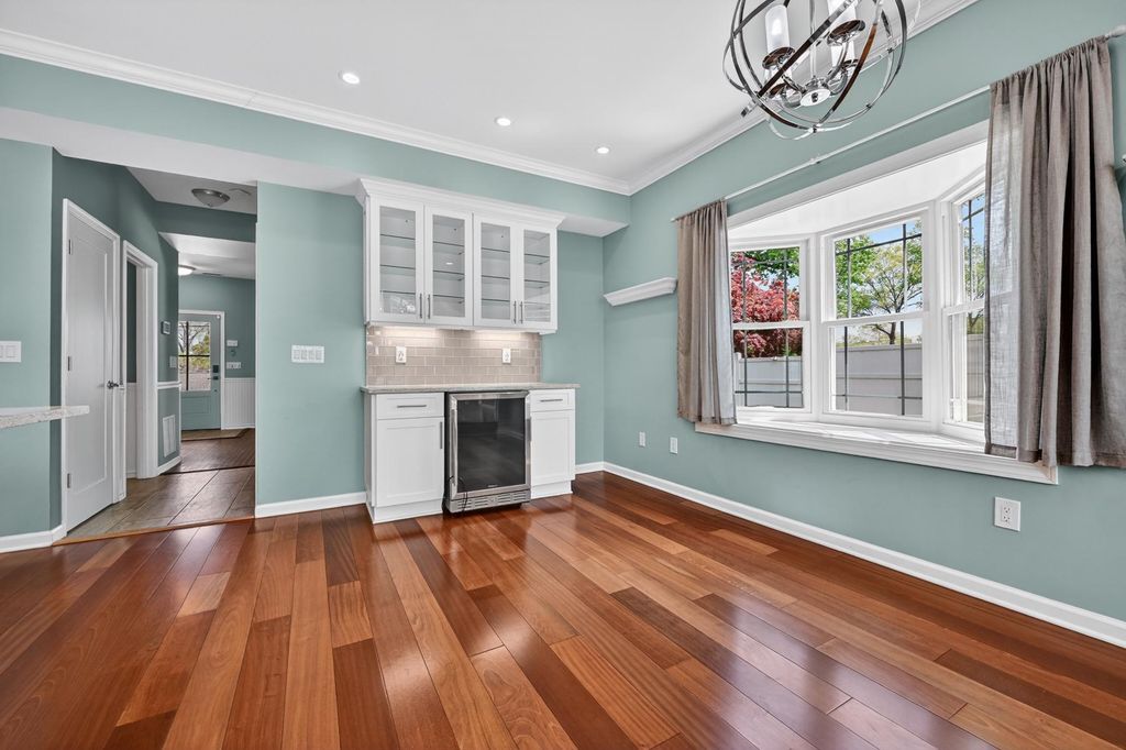 Image 11 of property listing at 448 MAPLE LEAF DR, Edgewater, MD 21037