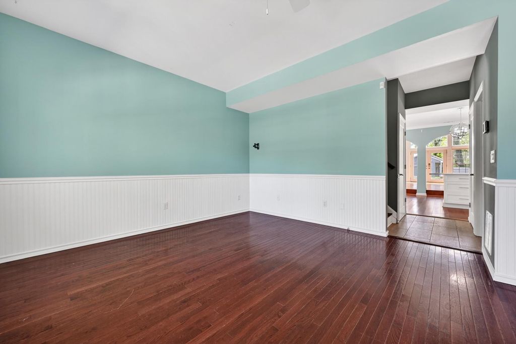 Image 22 of property listing at 448 MAPLE LEAF DR, Edgewater, MD 21037