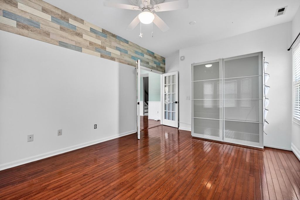 Image 23 of property listing at 448 MAPLE LEAF DR, Edgewater, MD 21037